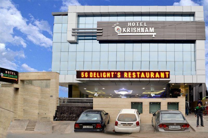 Hotel Krishna International Vrindāvan Buitenkant foto