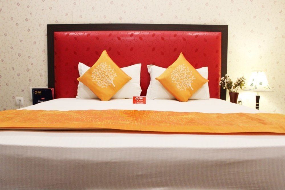 Hotel Krishna International Vrindāvan Buitenkant foto