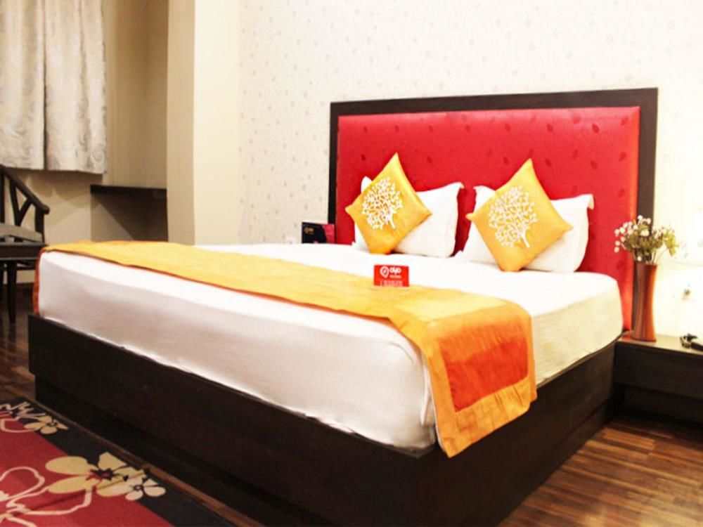 Hotel Krishna International Vrindāvan Buitenkant foto