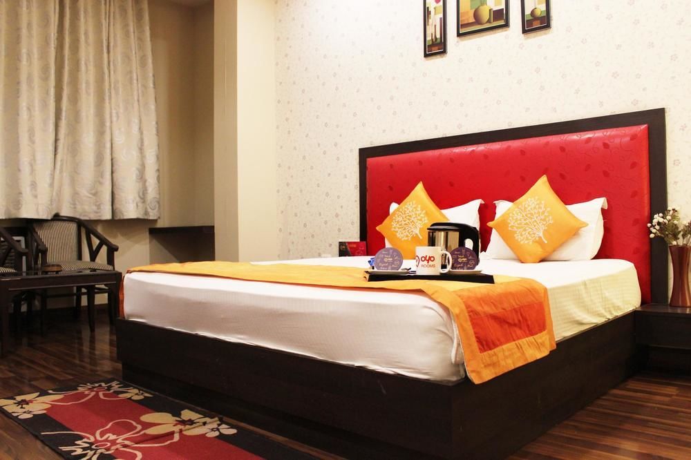 Hotel Krishna International Vrindāvan Buitenkant foto